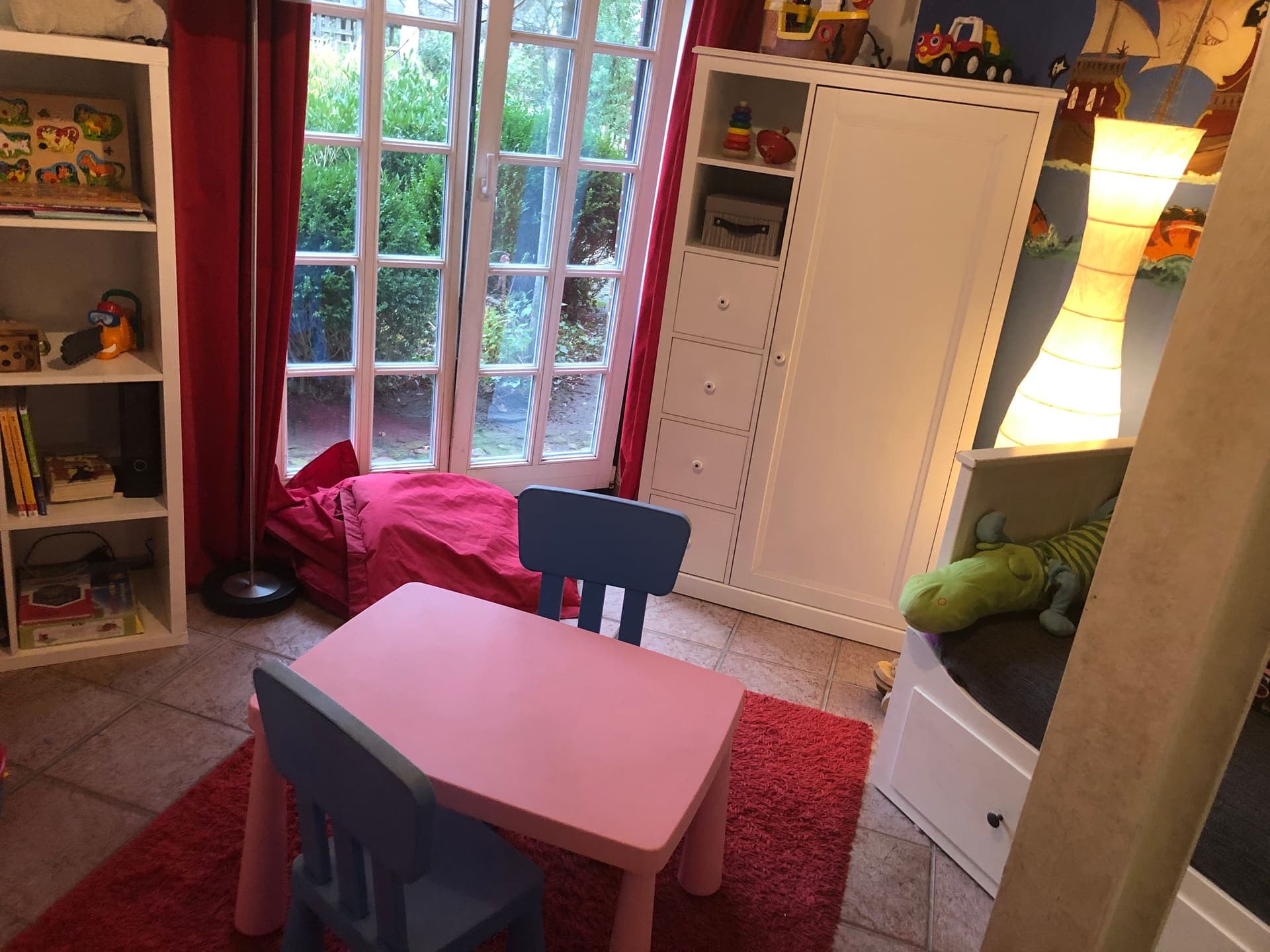 Spiel- und Leseecke im zweiten Zuhause von Tammy's Kids